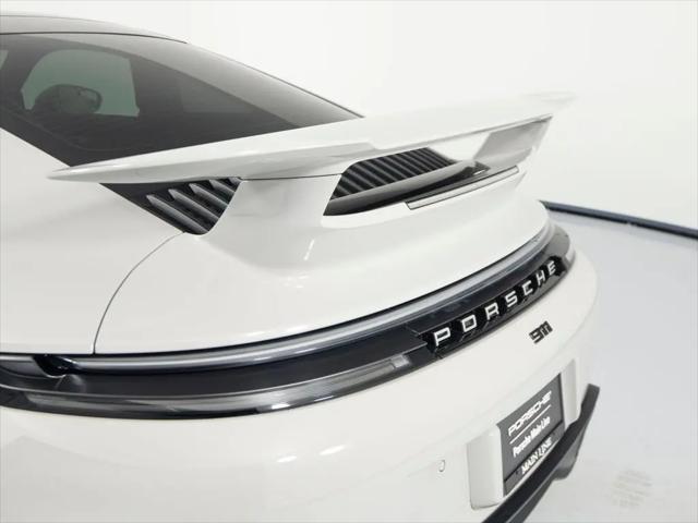 2025 Porsche 911 Carrera T