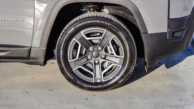 2026 Jeep Cherokee Laredo 4x4