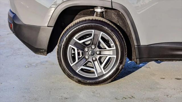 2026 Jeep Cherokee Laredo 4x4