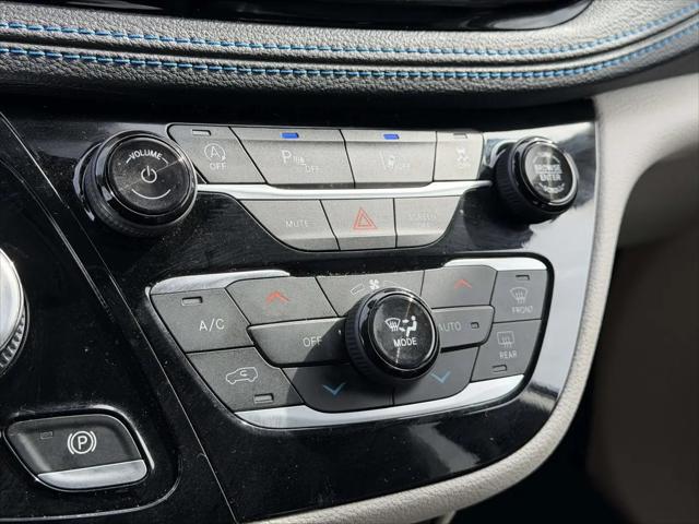 2021 Chrysler Pacifica Touring L AWD