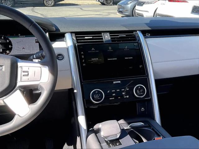 2025 Land Rover Discovery P300 S