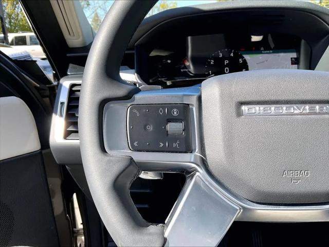 2025 Land Rover Discovery P300 S