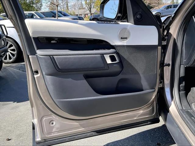 2025 Land Rover Discovery P300 S