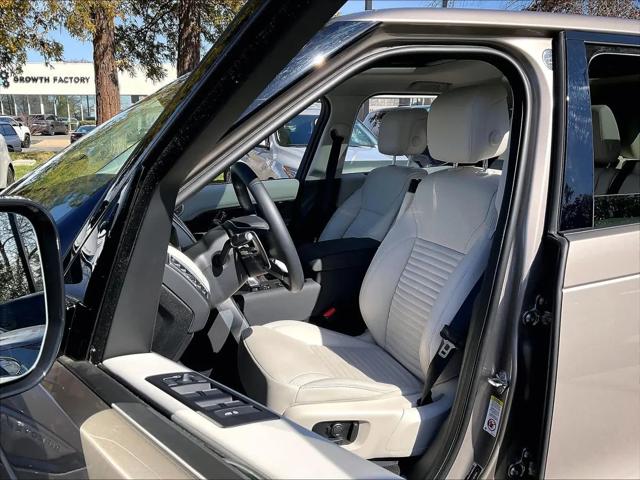 2025 Land Rover Discovery P300 S