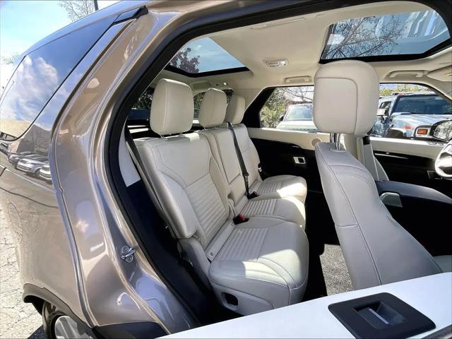 2025 Land Rover Discovery P300 S