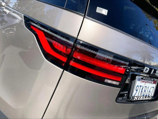 2025 Land Rover Discovery P300 S