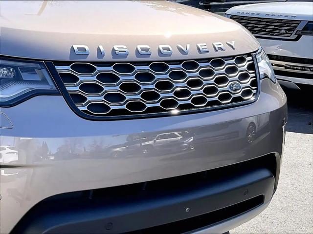 2025 Land Rover Discovery P300 S