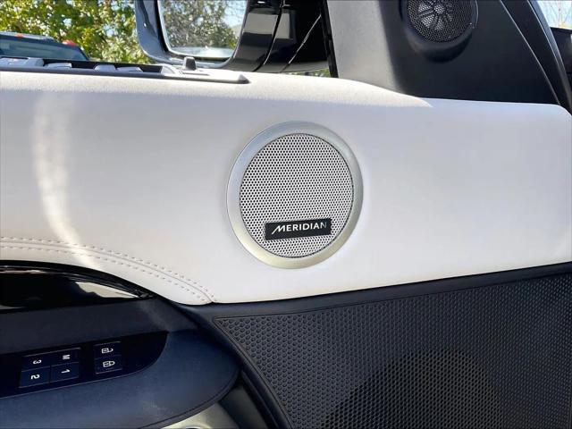 2025 Land Rover Discovery P300 S