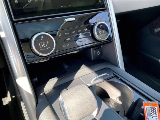 2025 Land Rover Discovery P300 S