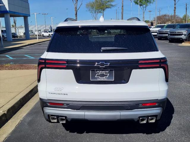 2026 Chevrolet Traverse FWD LT