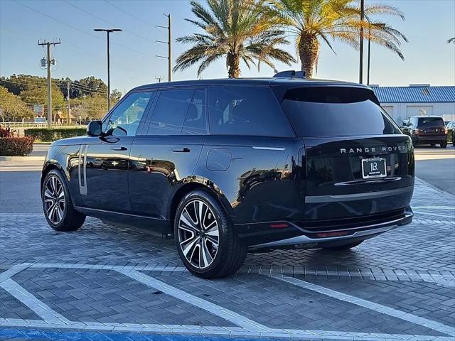 2026 Land Rover Range Rover P550e SE