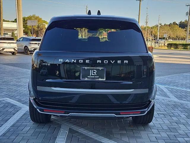 2026 Land Rover Range Rover P550e SE