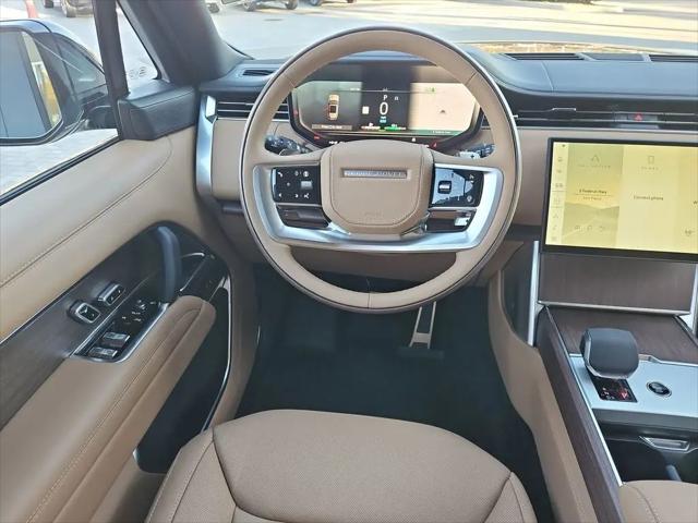 2026 Land Rover Range Rover P550e SE