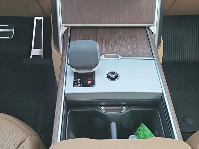 2026 Land Rover Range Rover P550e SE