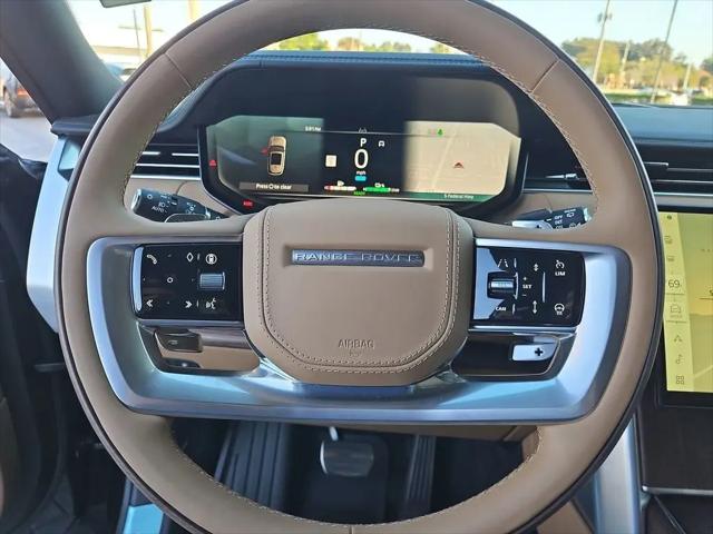 2026 Land Rover Range Rover P550e SE