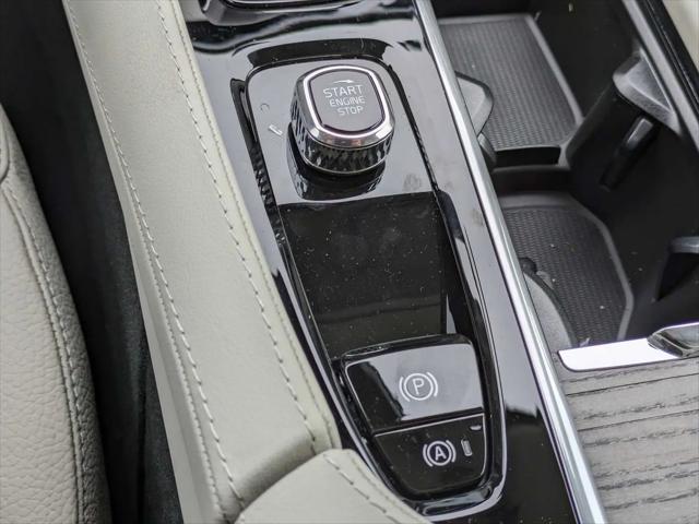 2024 Volvo XC90 Recharge T8 Plus Bright Theme 7-Seater