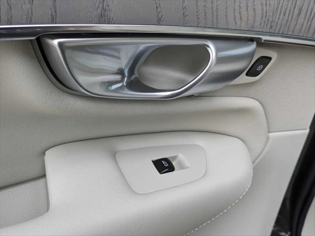 2024 Volvo XC90 Recharge T8 Plus Bright Theme 7-Seater
