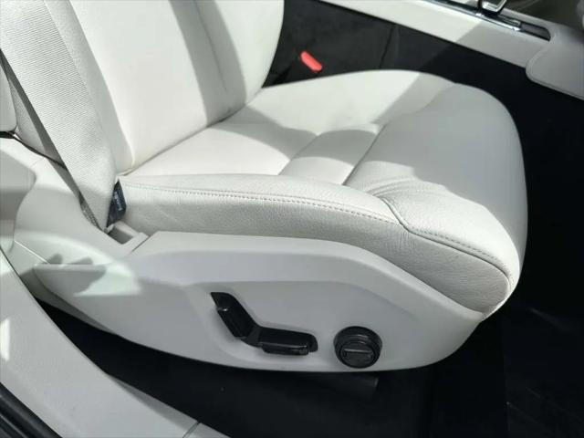 2024 Volvo XC90 Recharge T8 Plus Bright Theme 7-Seater