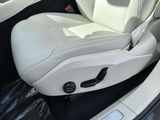 2024 Volvo XC90 Recharge T8 Plus Bright Theme 7-Seater