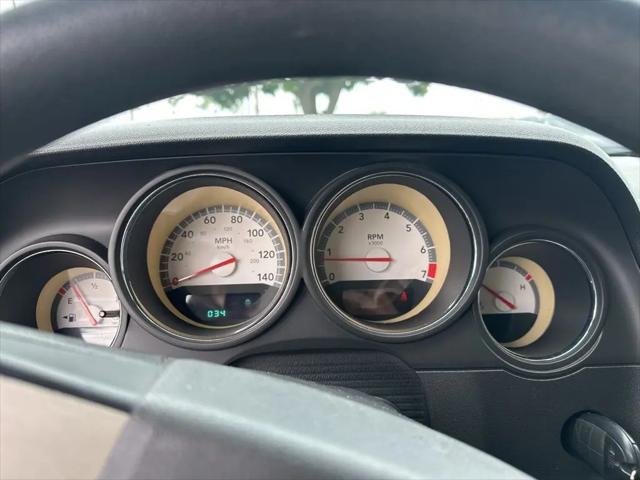 2010 Dodge Challenger SE