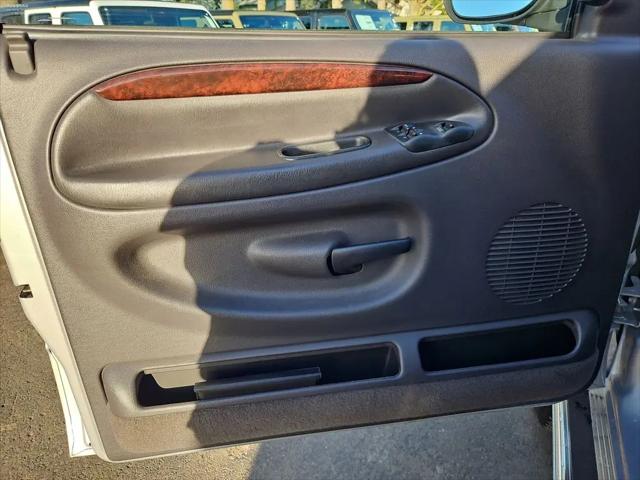 2000 Dodge Ram 2500 Base
