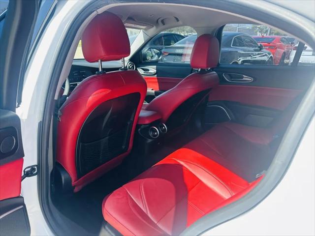 2020 Alfa Romeo Giulia Sport RWD