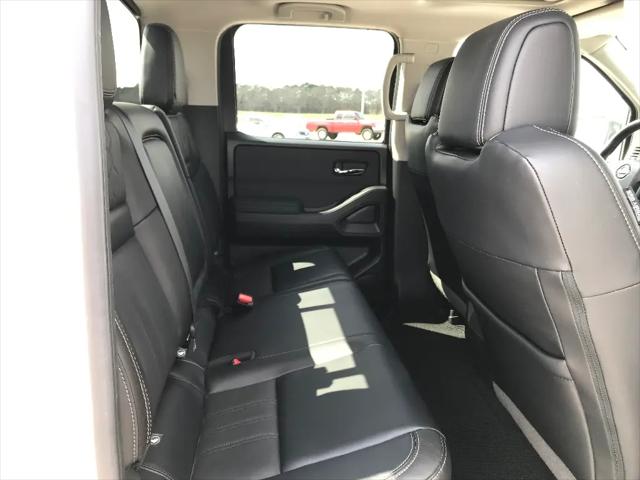 2024 Nissan Frontier Crew Cab SL 4x2
