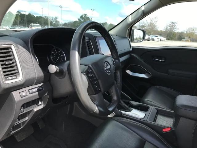 2024 Nissan Frontier Crew Cab SL 4x2