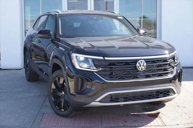 2026 Volkswagen Atlas Cross Sport SE with Technology