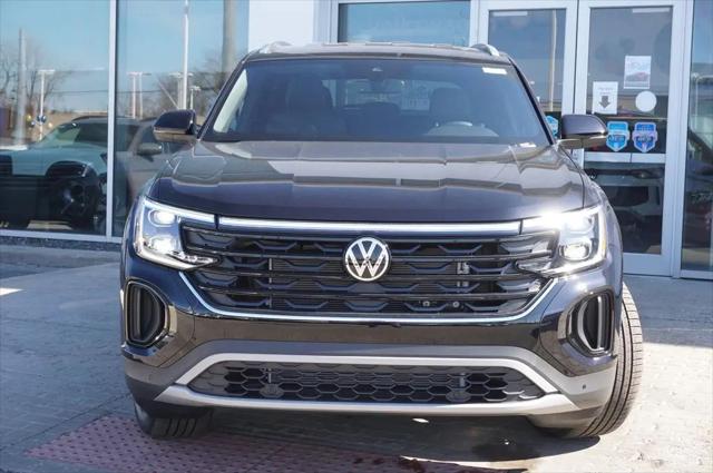 2026 Volkswagen Atlas Cross Sport SE with Technology
