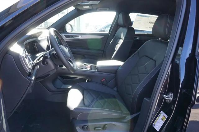 2026 Volkswagen Atlas Cross Sport SE with Technology