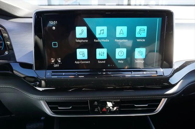 2026 Volkswagen Atlas Cross Sport SE with Technology