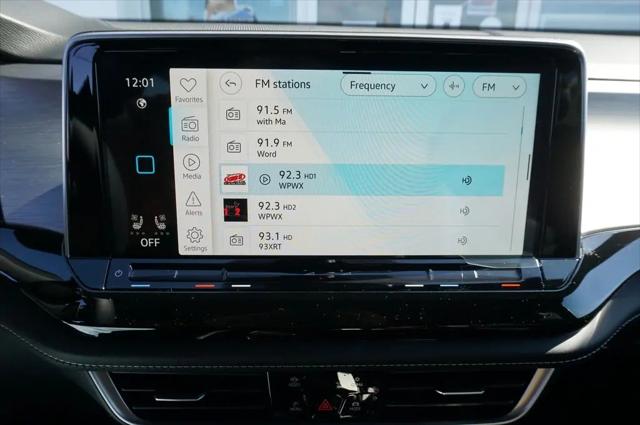 2026 Volkswagen Atlas Cross Sport SE with Technology