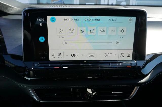 2026 Volkswagen Atlas Cross Sport SE with Technology