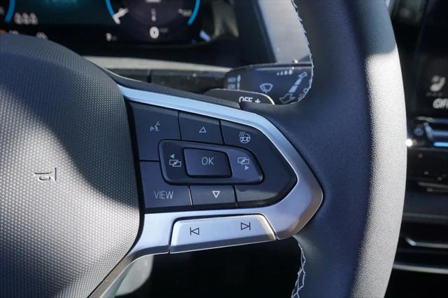 2026 Volkswagen Atlas Cross Sport SE with Technology