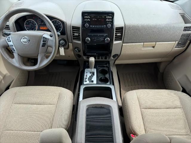 2013 Nissan Titan SV