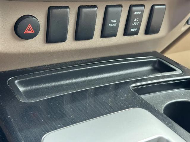 2013 Nissan Titan SV