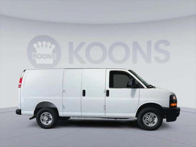 2026 Chevrolet Express Cargo Van 2500 Regular Wheelbase, WT, RWD