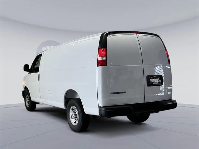 2026 Chevrolet Express Cargo Van 2500 Regular Wheelbase, WT, RWD