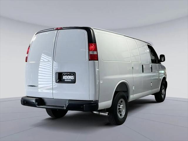2026 Chevrolet Express Cargo Van 2500 Regular Wheelbase, WT, RWD
