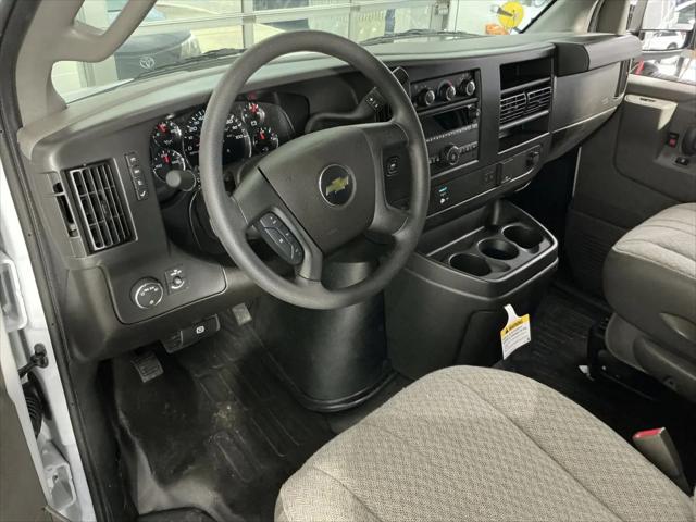 2026 Chevrolet Express Cargo Van 2500 Regular Wheelbase, WT, RWD