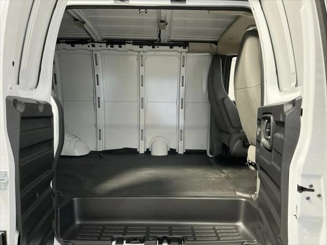 2026 Chevrolet Express Cargo Van 2500 Regular Wheelbase, WT, RWD