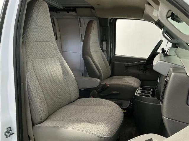 2026 Chevrolet Express Cargo Van 2500 Regular Wheelbase, WT, RWD