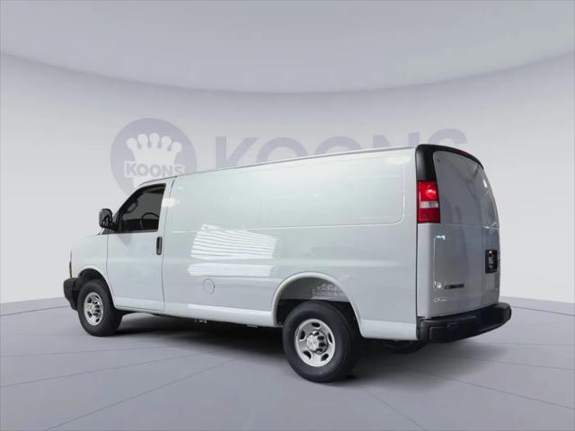 2026 Chevrolet Express Cargo Van 2500 Regular Wheelbase, WT, RWD