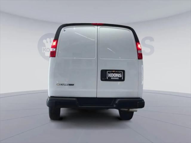 2026 Chevrolet Express Cargo Van 2500 Regular Wheelbase, WT, RWD