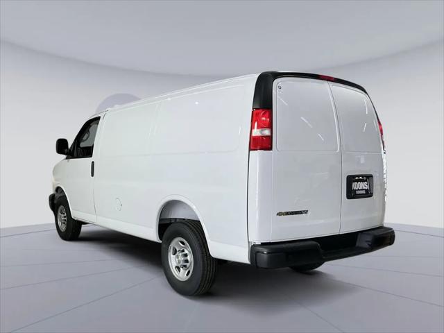 2026 Chevrolet Express Cargo Van 2500 Regular Wheelbase, WT, RWD