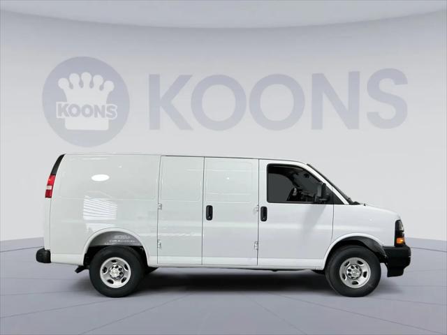 2026 Chevrolet Express Cargo Van 2500 Regular Wheelbase, WT, RWD
