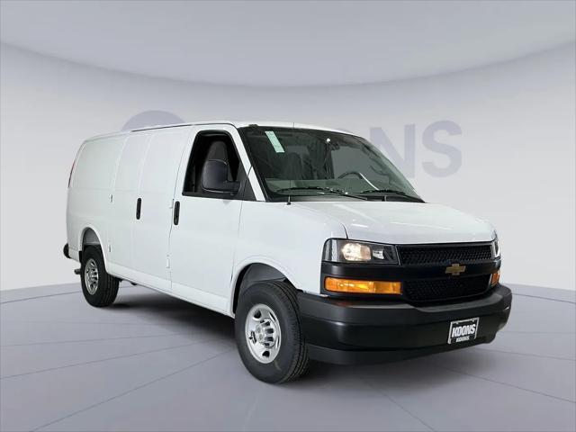 2026 Chevrolet Express Cargo Van 2500 Regular Wheelbase, WT, RWD