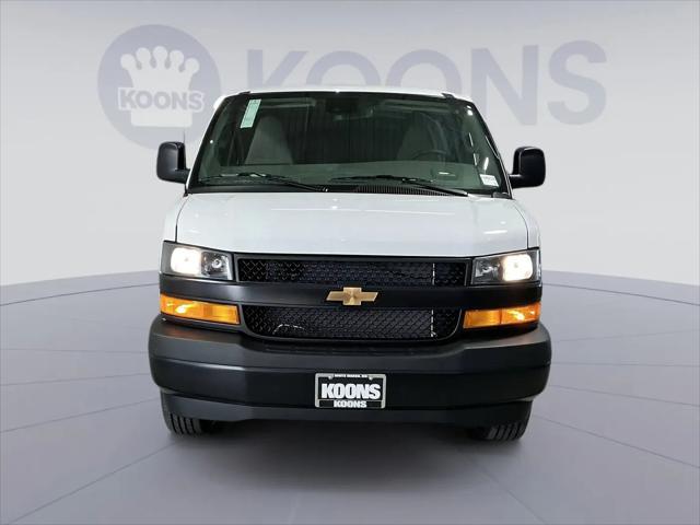 2026 Chevrolet Express Cargo Van 2500 Regular Wheelbase, WT, RWD