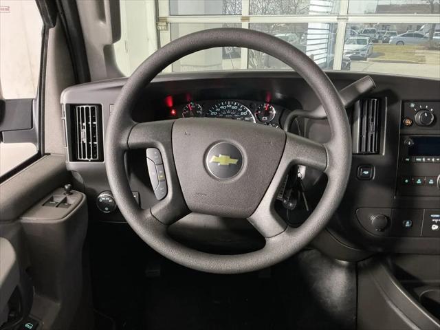 2026 Chevrolet Express Cargo Van 2500 Regular Wheelbase, WT, RWD